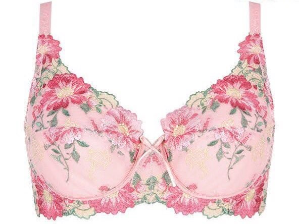 Did you know that research reveals that 90% of British women are wearing the wrong sized bra!?
It's so important to get properly measured after reconstructive surgery. Read our post: Treating yourself to the right sized bra 💕
bit.ly/2SZ02hk
#Restore #information #treats