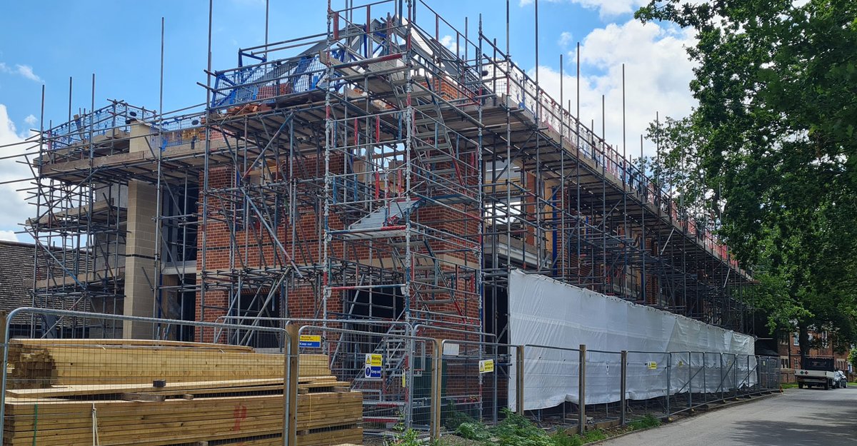 squiresandbrown's tweet photo. Construction work is progressing well at Felsted School, Essex. The innovative new teaching facility will include 10 classrooms, breakout spaces, a brainstorming room and an exhibition area. The project is due to be completed early 2022. https://t.co/mXNbmQ4hxV