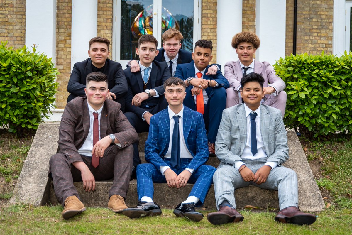StPaulsSurrey tweet media