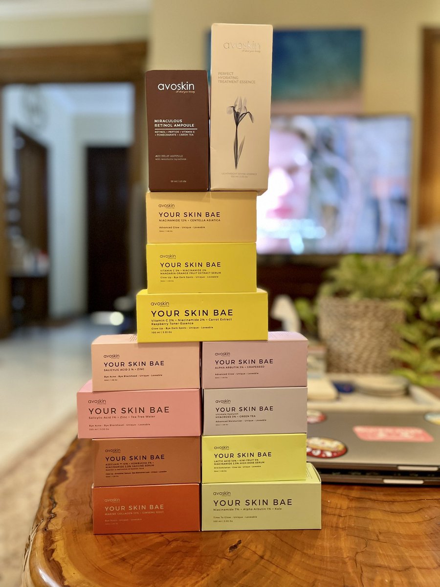 Aku dikirimi banyak banget skinker sama <a href="/avoskinbeauty/">Avoskin Official</a>. Mau kukasih ke kalian aja. Mau gak? Retweet sini uwu