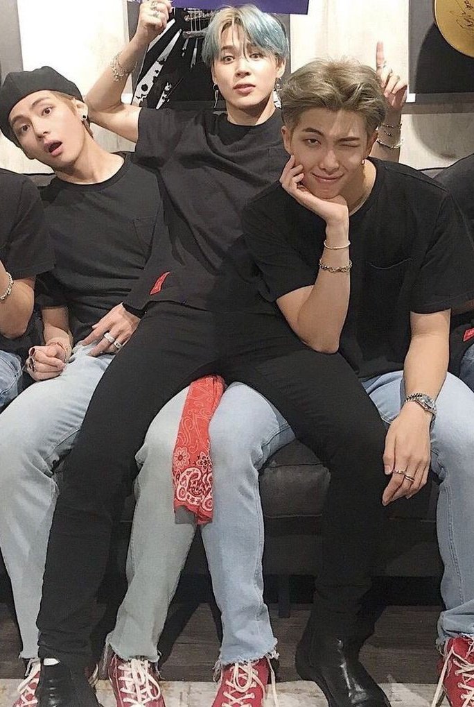 ttetefms's tweet photo. thinking about this taeminjoon ... 😳 https://t.co/pY9prHLThV
