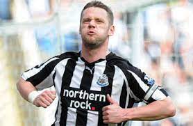 mickhen86's tweet photo. @nufcsz the funky chicken goal celebration https://t.co/RYRYCLpP72