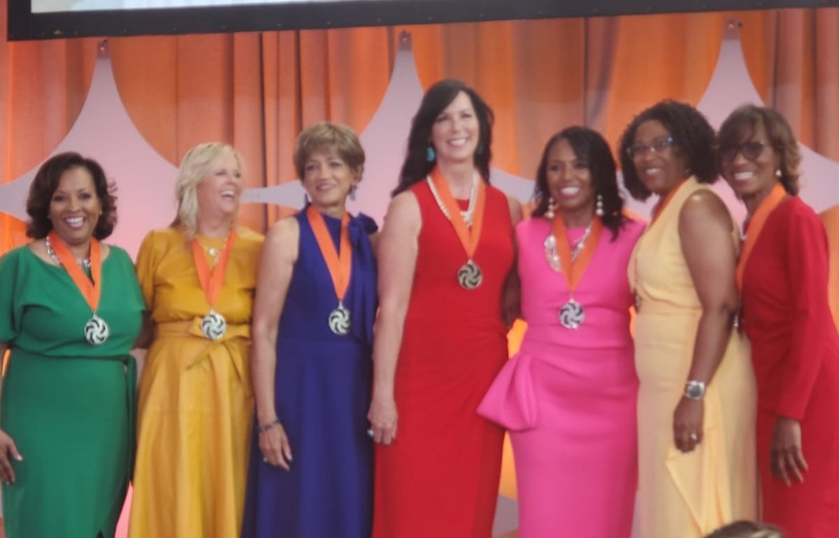 MaryHowardDNP's tweet photo. @amyjware Thank you Dr. Paz and everyone for your kind words and support! It is truly an honor. It has been an amazing experience and I am extremely grateful. https://t.co/KMbl12mthB https://t.co/bRKUIebOgf