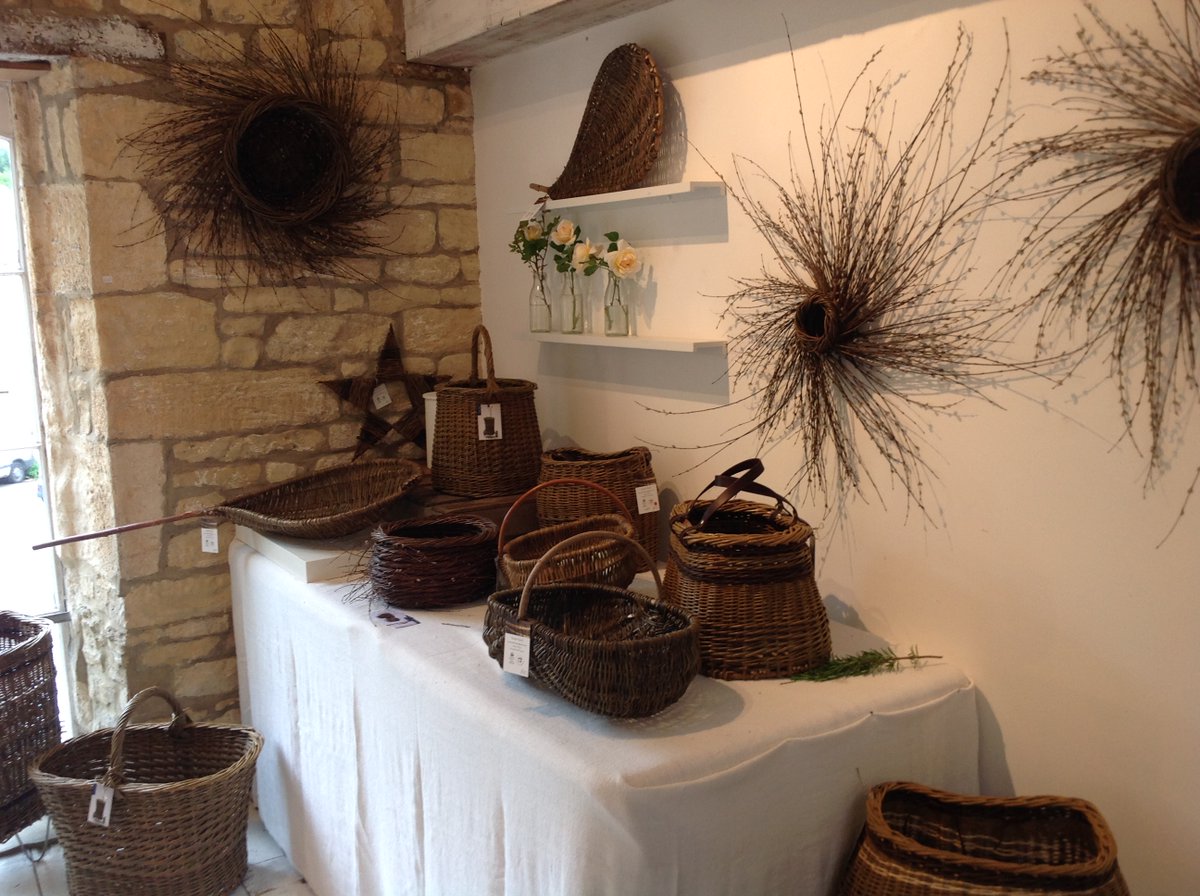 Select Arts tweet media