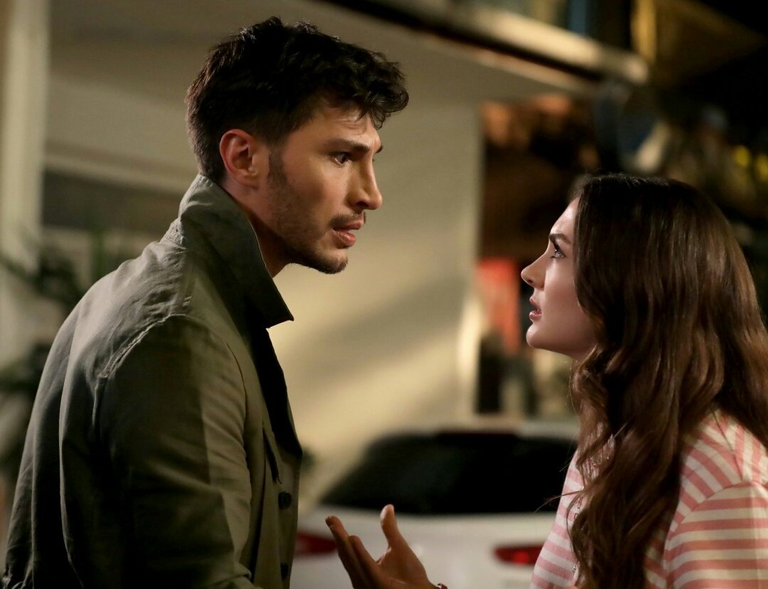Her zaman kavgalarını izlemek için para vermeme gerek kalmayan hot çiftim 🔥
#AskMantıkİntikam #EsZan