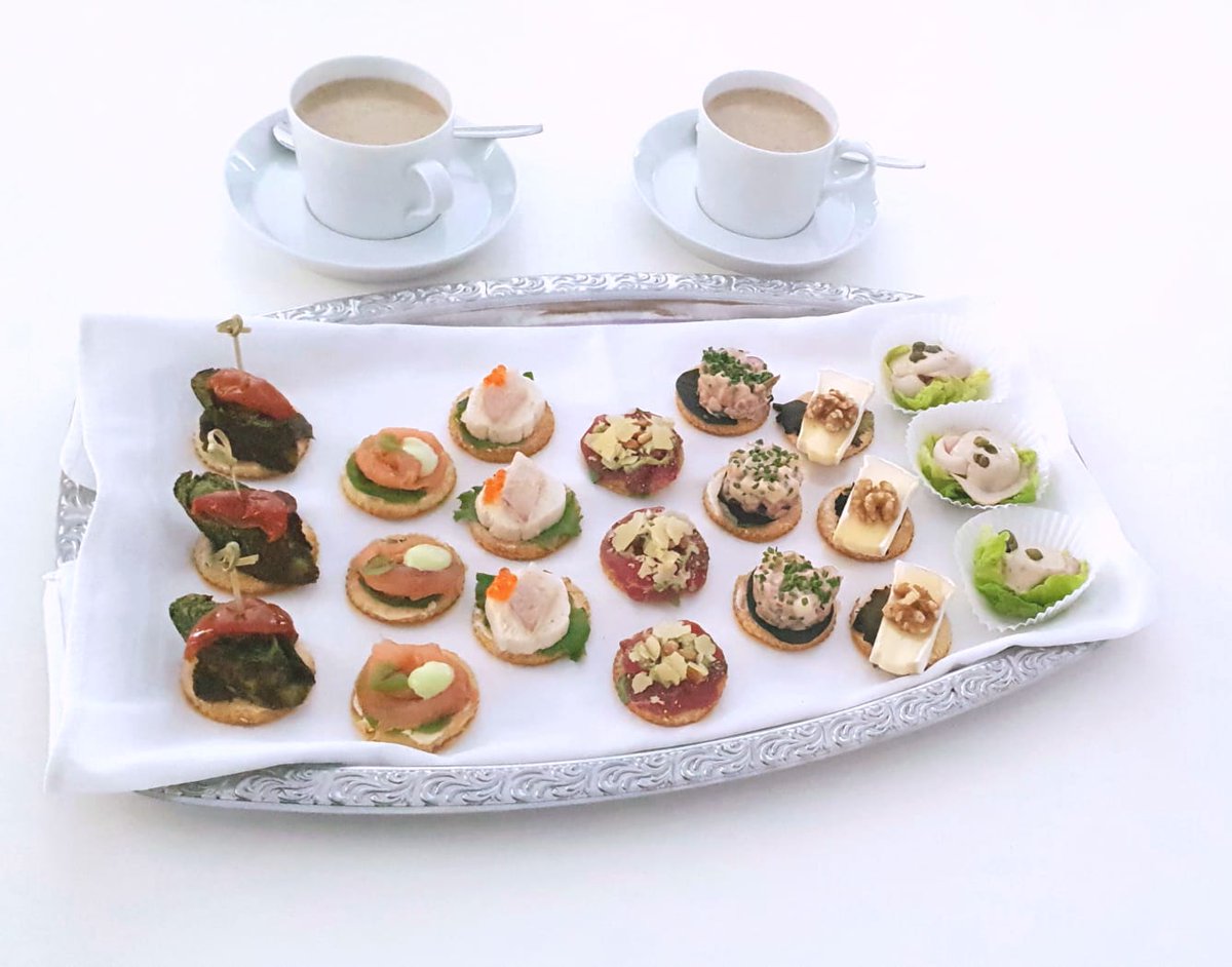 hapjes voor catering van een uitvaart