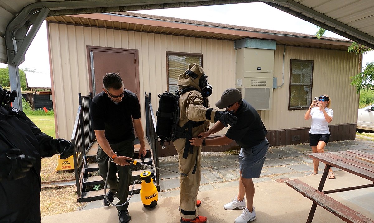 Tactical_Ken's tweet photo. The @BlauerNation multi-threat &amp; XRT suits keep you cool, even in the #Texas heat! The @AvonProtection
C50 / Papr &amp; ST54 SCBA/FM54 kits performed flawlessly, providing clean &amp; cool air. #Robotic solutions from 
@flir made light work of all tasks presented. @SafewareInc #Training https://t.co/NBg9B1d88y