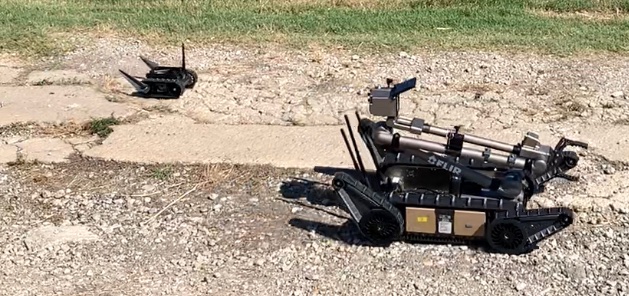 Tactical_Ken's tweet photo. The @BlauerNation multi-threat &amp; XRT suits keep you cool, even in the #Texas heat! The @AvonProtection
C50 / Papr &amp; ST54 SCBA/FM54 kits performed flawlessly, providing clean &amp; cool air. #Robotic solutions from 
@flir made light work of all tasks presented. @SafewareInc #Training https://t.co/NBg9B1d88y