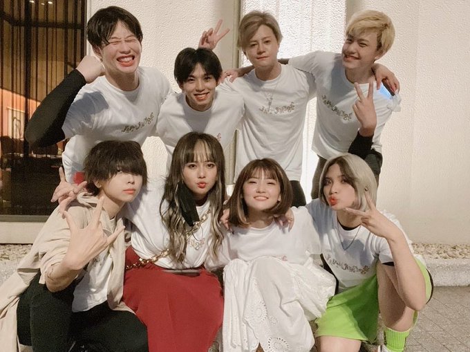 本当にありがとうございます 48とみんなのおかげで100万人行けました 本当に幸せです ありがとおおおおおお フォーエイト100万人おめでとう