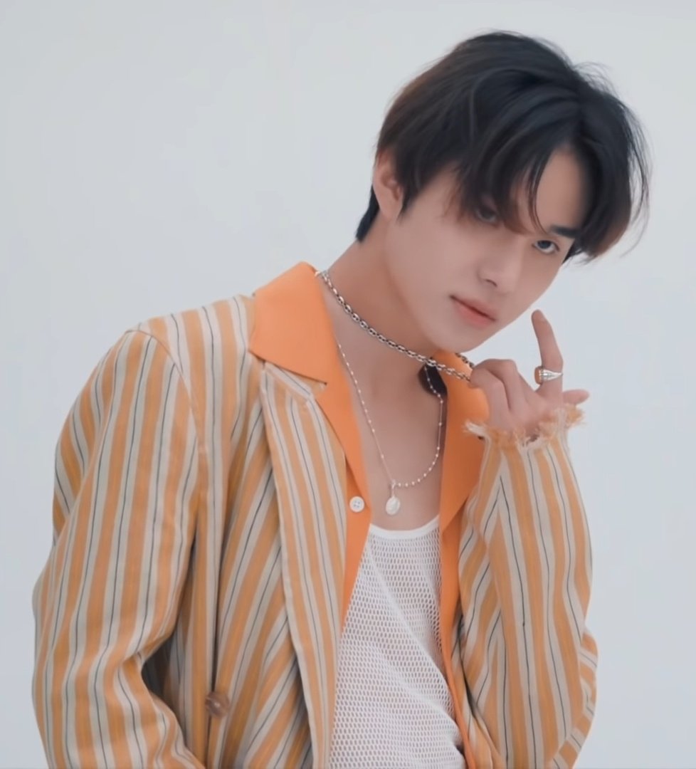jungwoo pics tweet media