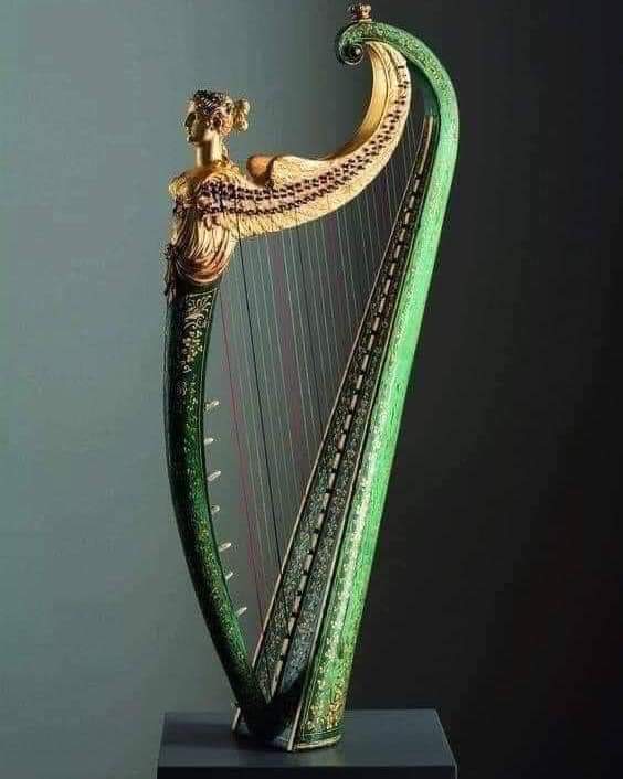 archeohistories's tweet photo. Irish harp made by John Egan, 1840 AD.

#archaeohistories https://t.co/30hTofmuJj