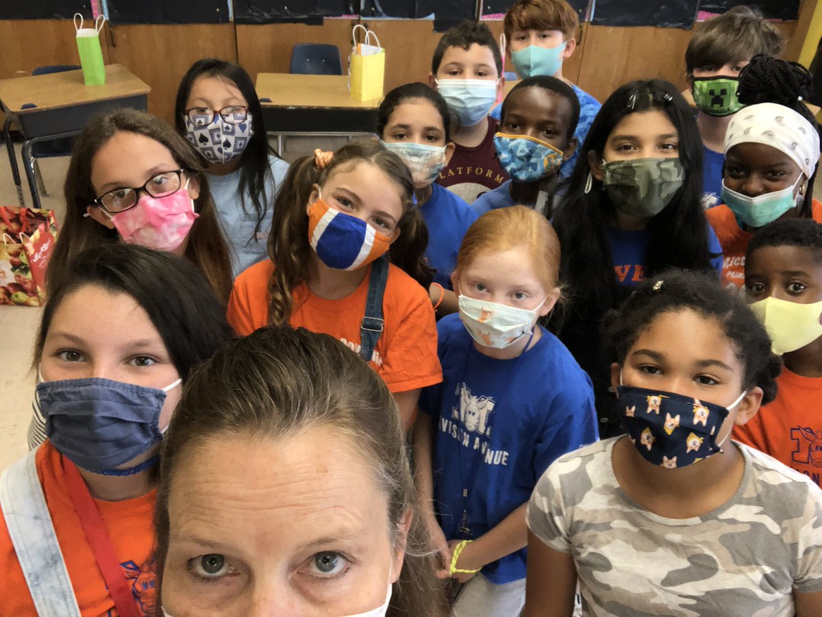 Mrs. Riveiro tweet media