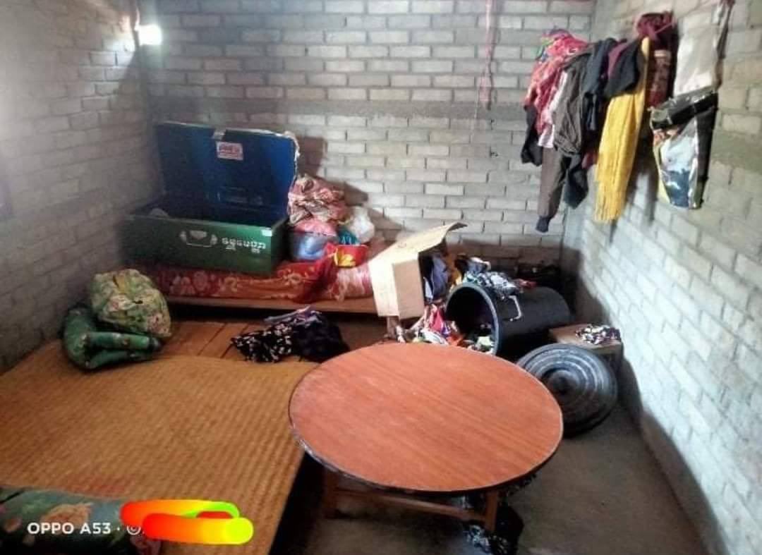 Aung76027969's tweet photo. Military terrorists ransacked Ban Bwe village and nearby villages in Yinmarpin District, destroying civilians’ properties and looted valuable items. #June25Coup #WhatsHappeningInMyanmar https://t.co/ERCCK4en4M