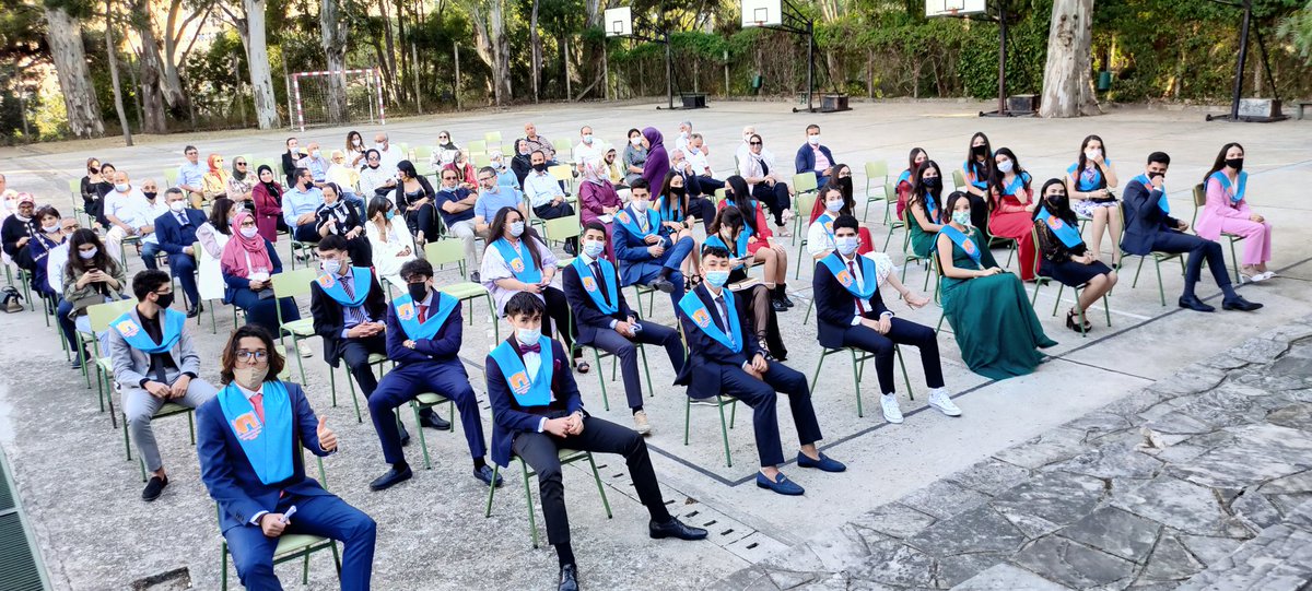 OchoaIees's tweet photo. Graduación de 👩‍🎓👨‍🎓 2° de bachillerato. Muy orgullosos de nuestros ya ex-alumnos. Os deseamos que se cumplan todos vuestros sueños en esta nueva etapa. Esperamos haberos ayudado a ello. Este será siempre vuestro instituto y siempre seréis bienvenidos. #CentrosEspañolesMarruecos https://t.co/DmuMvzcc3l