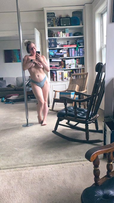 Good Morning 🌧 https://t.co/e12HztD1H2<a href="/tag/happyeaster"class="tags"><span>#happyeaster</span></a><a href="/tag/easterbunny"class="tags"><span>#easterbunny</span></a><a href="/tag/happyeaster2021"class="tags"><span>#happyeaster2021</span></a><a href="/tag/b"class="tags"><span>#b</span></a>