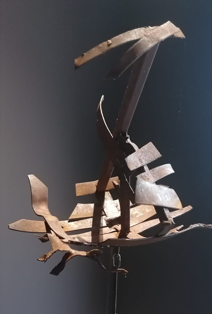 ladestilleria's tweet photo. Obra de l'artista #PolCodina que podeu visitar fins al 14 de juliol a l'exposició «Erosió».
No us la perdeu!
#Mataró #exposicions #art #artMataró #Maresme https://t.co/EO89wnU2KE