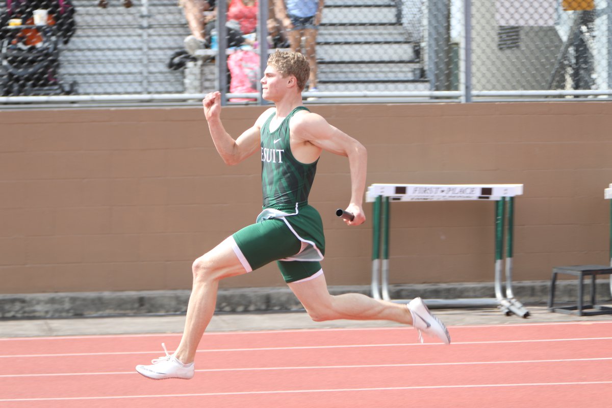 Matthew Boling ‘19 will run in the first round of the 200m event at the US Olympic Team trials. Watch him in action TODAY at 4:04pm CT on NBCSN! Good luck, Matthew! #amdg #wearesj