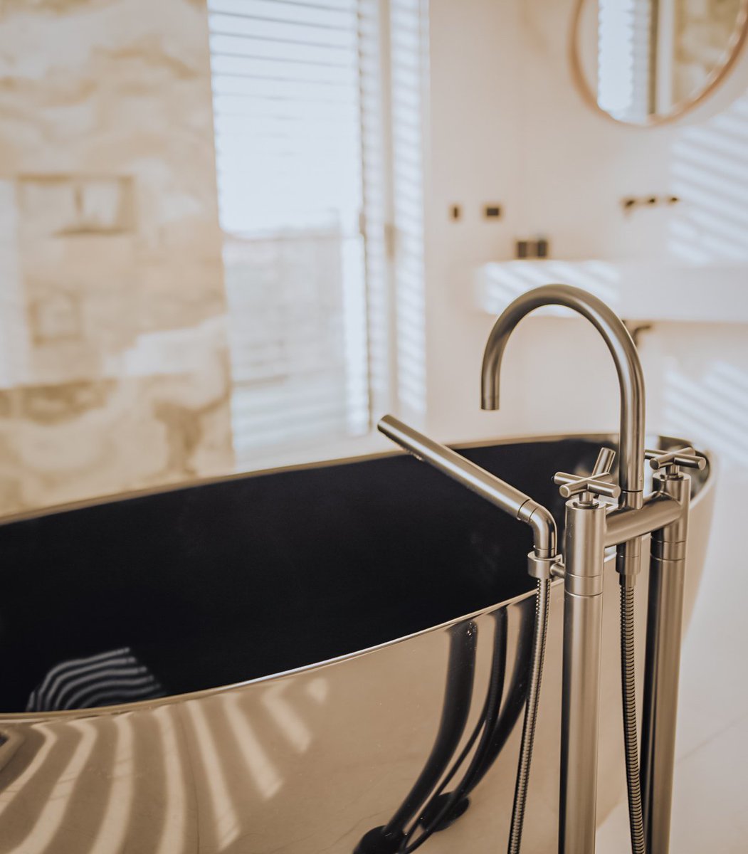 ADLER BAU tweet media