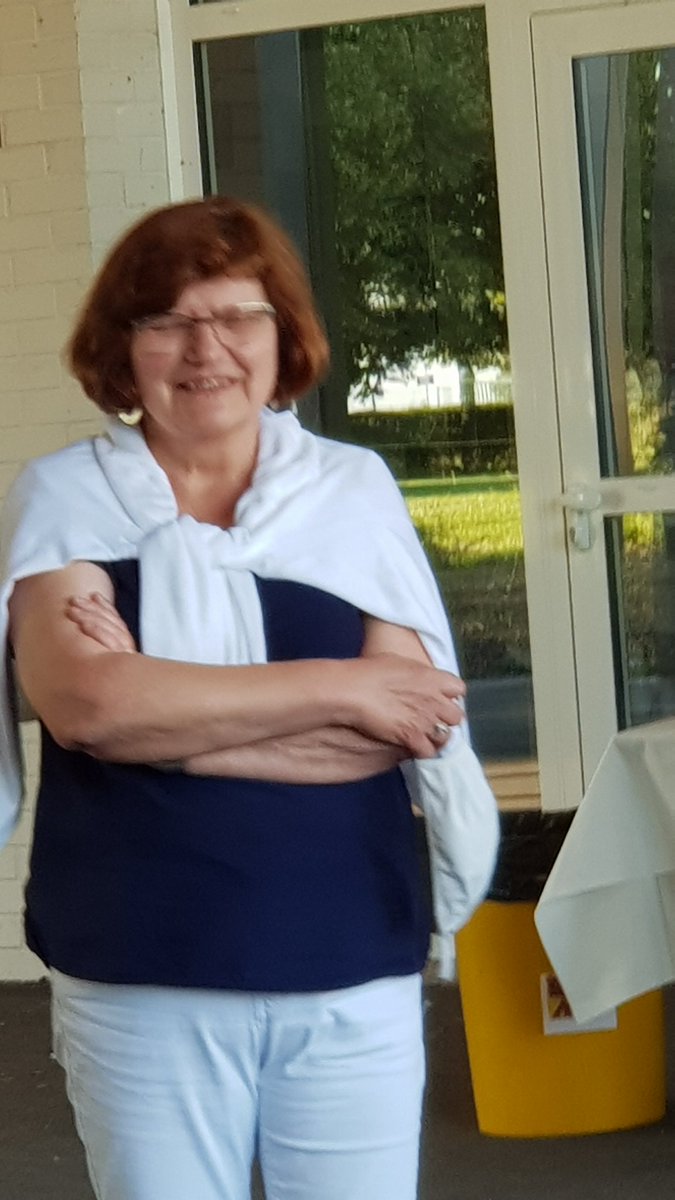 SYNADICnpdc's tweet photo. Rencontre conviviale de fin d'année entre les adhérents du SYNADIC NPDC notamment pour saluer les départs : 2 en retraite, 1 pour être chargée de mission DDEC et 2 qui deviennent directeurs diocésains. https://t.co/jqyskDn042