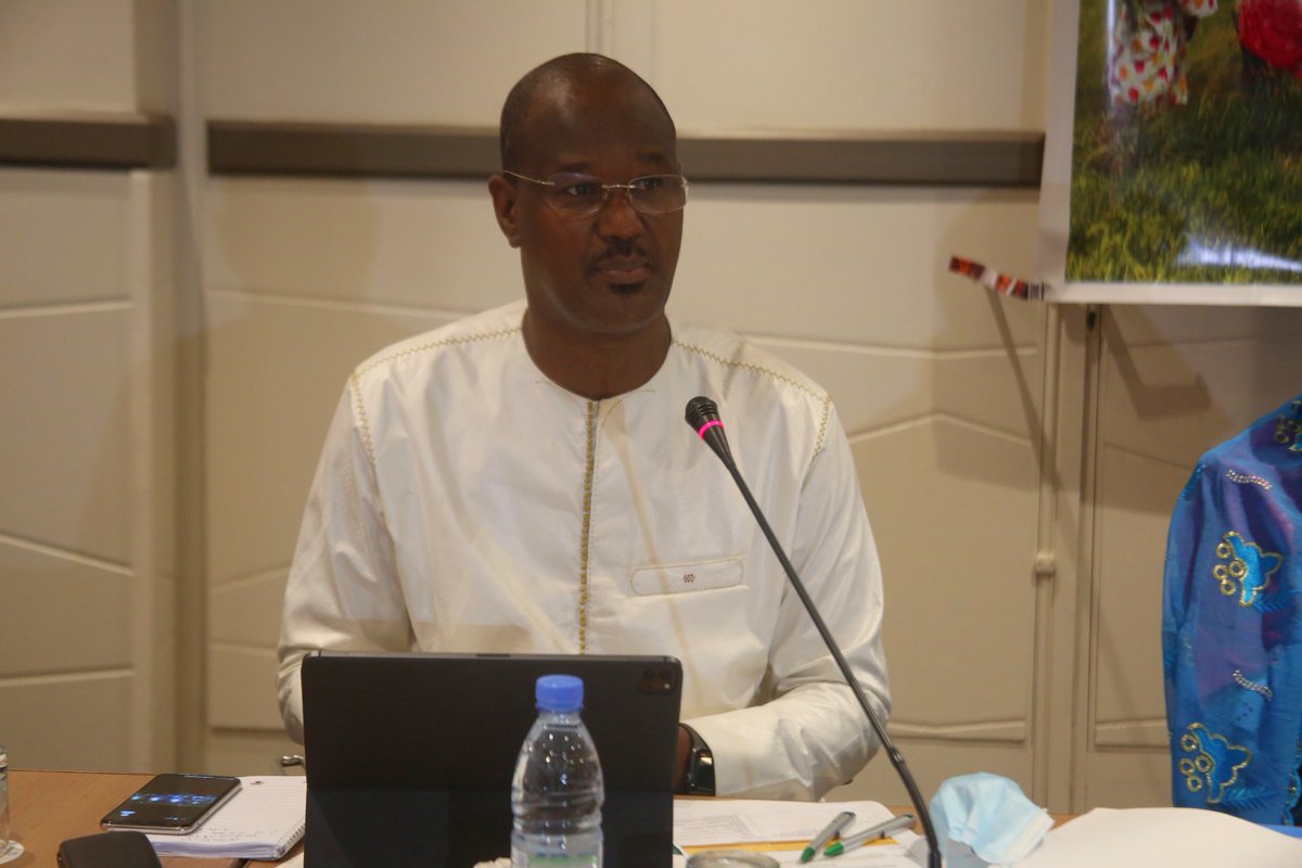 "Je profite de l'occasion pour magnifier le travail de tous les partenaires qui tout au long du processus ont montré leur engagement sans faille pour l’amélioration des #droitsfonciersdesfemmes au #Senegal et en Afrique" <a href="/CheikhOBaIPAR/">cheikh Oumar Ba</a> #thinktank  <a href="/AmbCanSenegal/">Canada au Sénégal</a> <a href="/IDRC_CRDI/">IDRC | CRDI</a>