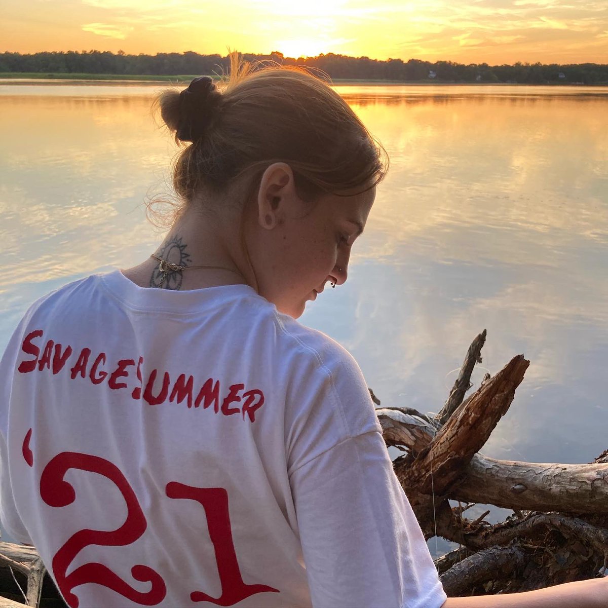 DueNumbers's tweet photo. What makes your sun shine?
#SavageSummer21 #DueNumbers💯 https://t.co/2Iudzqqs2k