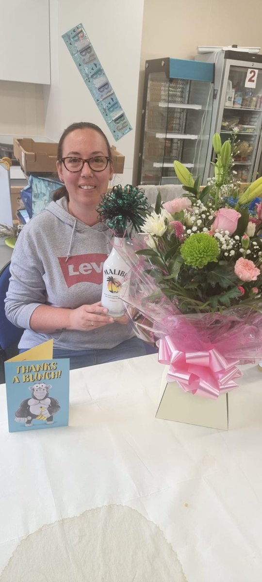 TheFamilyCentr1's tweet photo. 14 months ago we had the idea to start Food Stop Drop.
Michelle stepped up and took the lead on coordinating the service.
Unfortunately this service comes to an end today, but we are proud to say we were able support Fieldway and New Addington throughout the pandemic.
#Fieldway https://t.co/6VBsYT2GE1