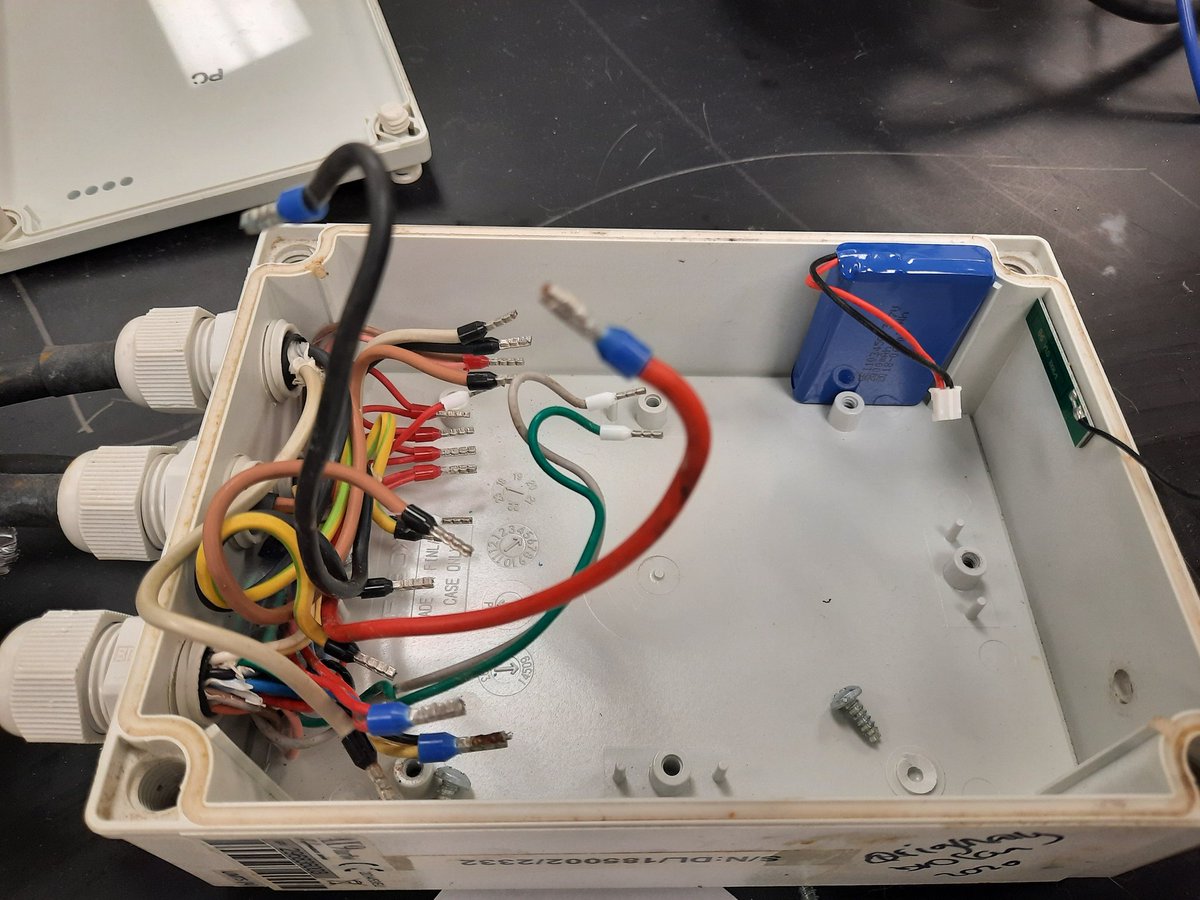 ErieWatch's tweet photo. @RealGLOS Thank you! Looks like some circuits burnt out. It underwent surgery, and is now in recovery. Thankfully it has begun talking to the internet again, which is promising. https://t.co/DV3Een90AB