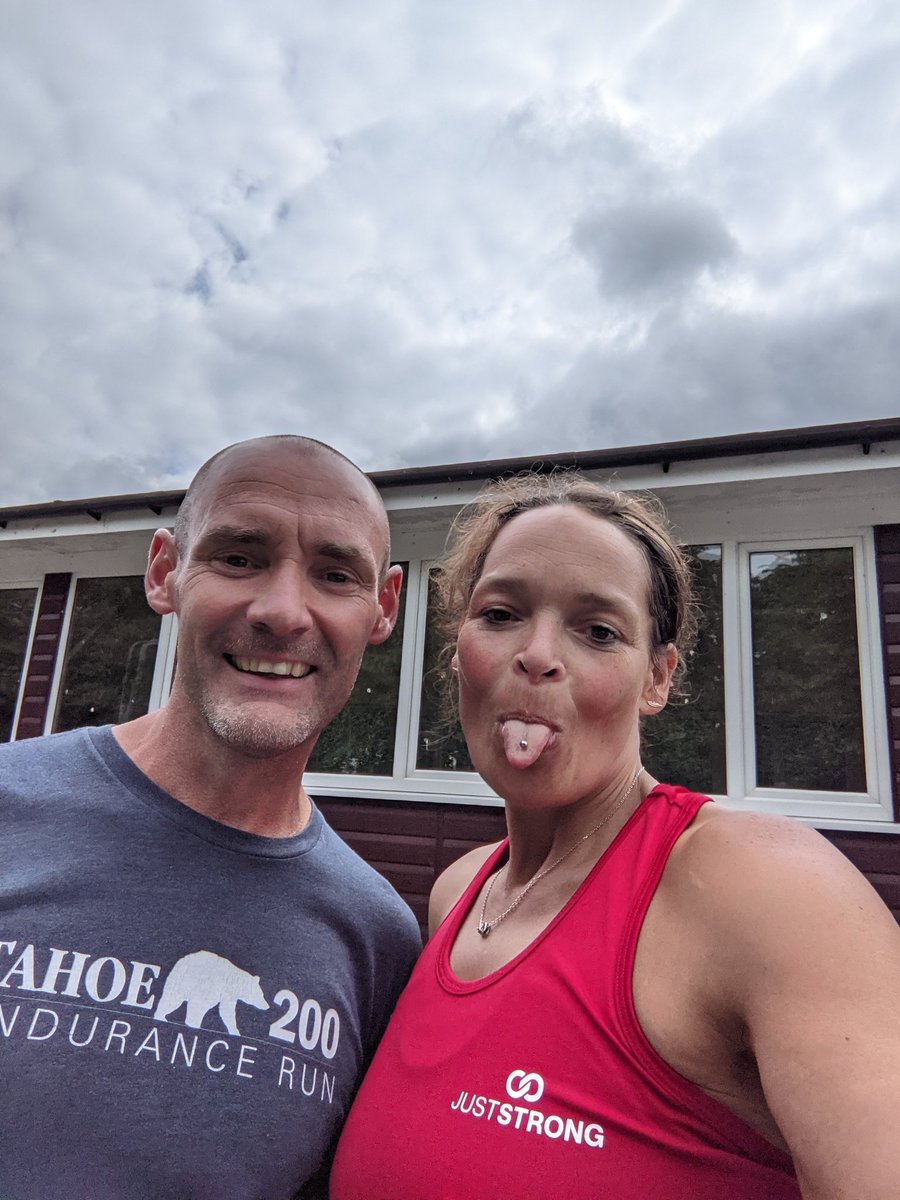 ultralouweezy's tweet photo. The awesome (and lovely) #johnStocker .. world record holder of #backyardultra fame, and I have been working hard 😉 volunteering for #ThamesRing250 💪 .. obvs, conversation soon moved to a super secret future race of ... 720 miles... 🤔😍 #wheredowesign 😂 https://t.co/SrSKDi6gcg