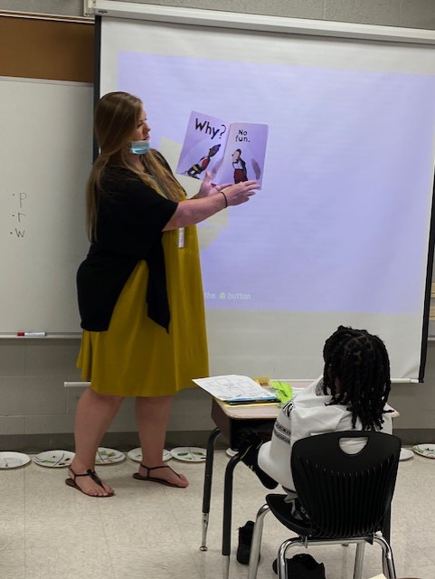 drjoimitchell's tweet photo. Our guidance counselor, Ms. Gilkey has been a great asset to our school community. She has been visiting classrooms, interacting with the students, and reading the students social stories. Our students love spending time with her. @AmquiES https://t.co/0xhEU8uwOY