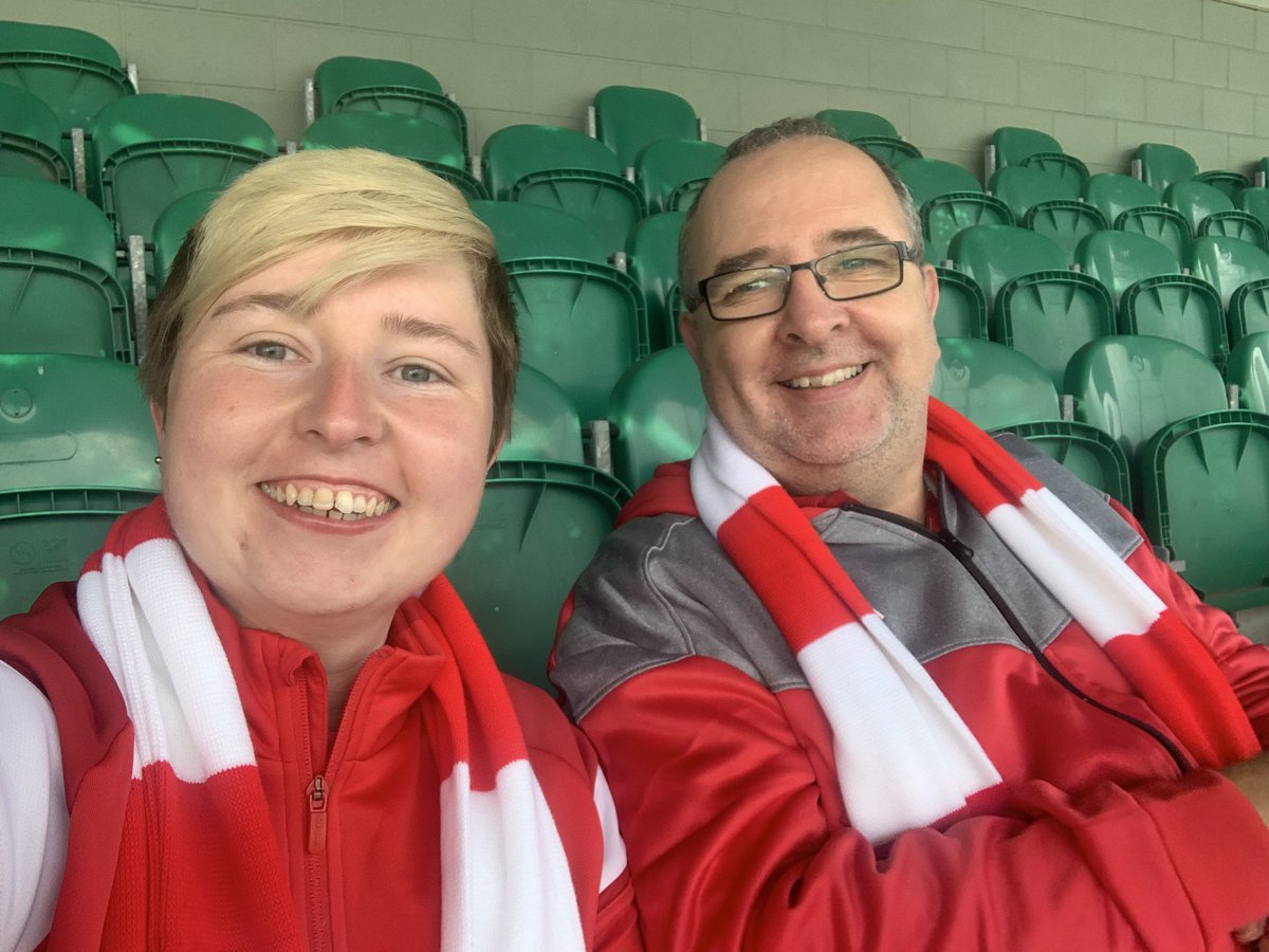 LimerickMitch's tweet photo. We back!!!!! @TreatyUnitedFC ❤️💙 #TreatyUtd #MarketsField https://t.co/1mH9PwoHvL