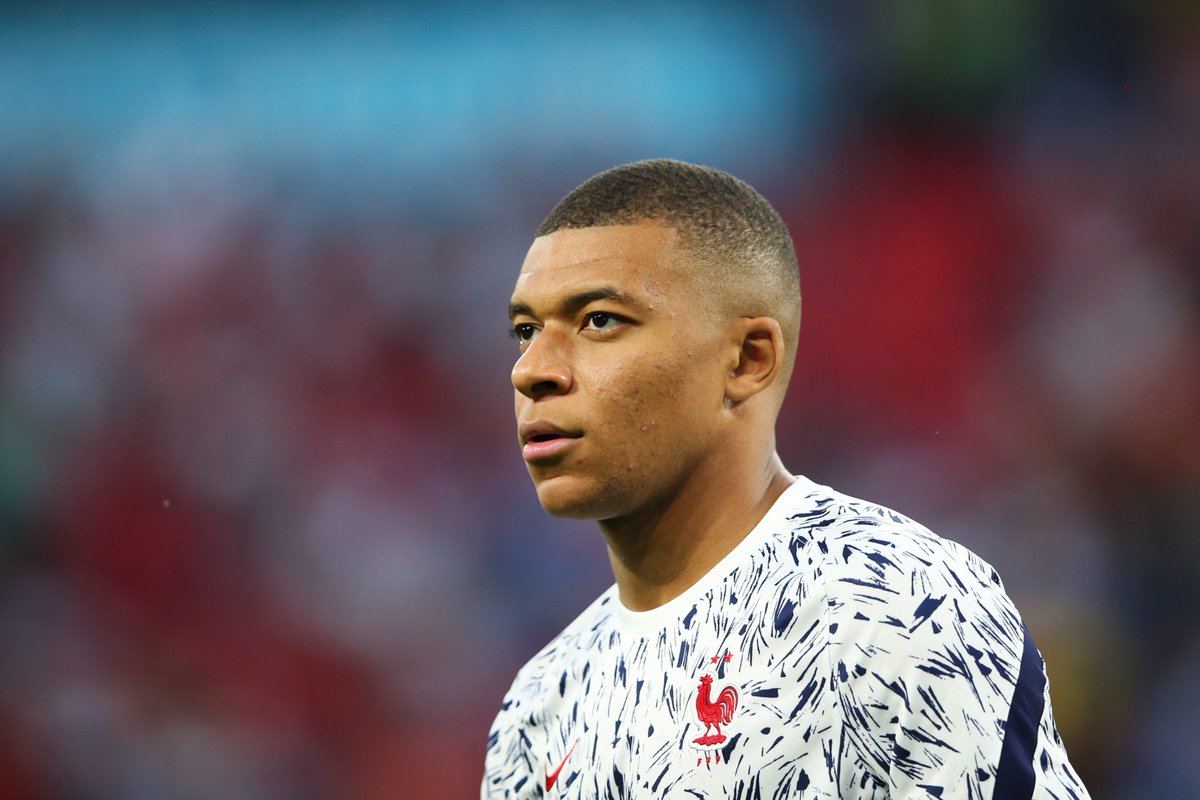 🚨🚨 ÚLTIMA HORA | Informa <a href="/JGALLEGOonfire/">JesúsGallego🐬</a> en <a href="/h25deportes/">Hora 25 deportes</a> ⚪️🟣

❌ El Real Madrid ve IMPOSIBLE traer a Kylian Mbappé este verano

💸‼️ De cara a la próxima temporada, esperan que el PSG le ponga sobre la mesa una oferta de renovación inalcanzable económicamente