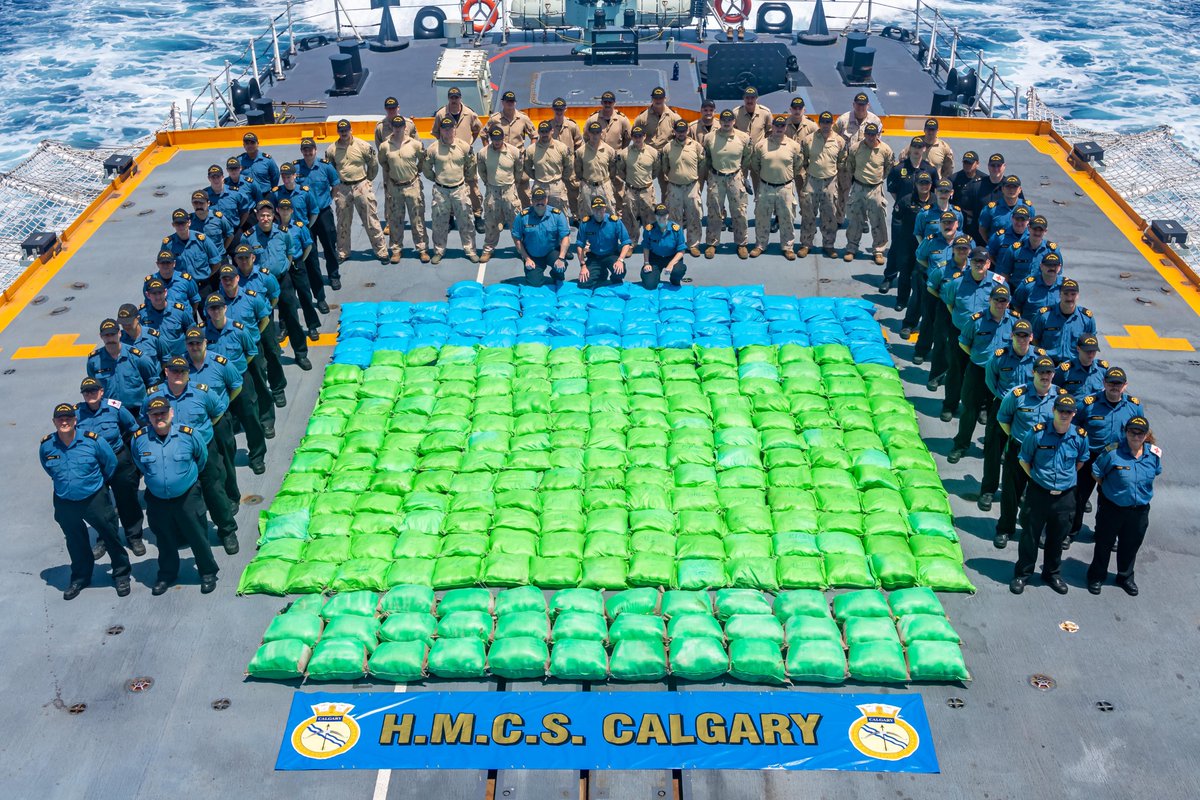 CJOC_COIC's tweet image. Today is #InternationalDayAgaisntDrugAbuseandIllicitTrafficking, shout out to #HMCSCalgary and CTF-150 for their breaking counter-narcotics record with 17 seizures on #OpARTEMIS! Drugs such as hashish, heroin, and methamphetamine were confiscated during their deployment. #BZ