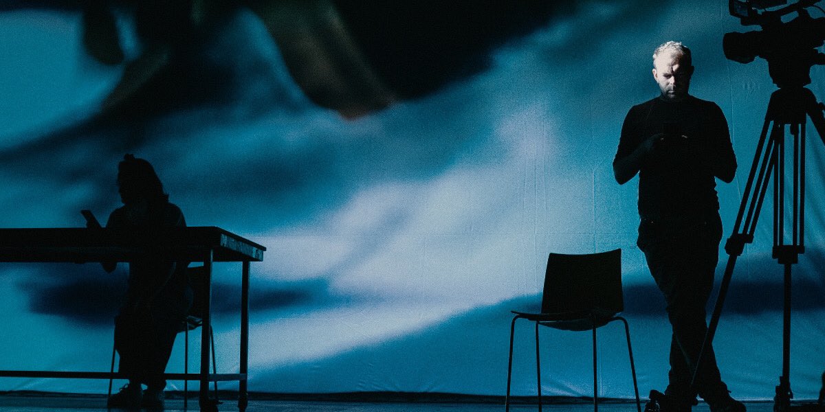 ImitatingtheDog's tweet photo. Coming to the end of Week1 of making #DraculaTheUntoldStory as the words ‘ground’ ‘hitting’ & ‘running’ take on a whole new meaning...Thanks to all the team @LeedsPlayhouse , our co-pro partners, for making us so welcome. The Courtyard feeling like home already #stuffEVERYWHERE https://t.co/JkOOIRfgh2