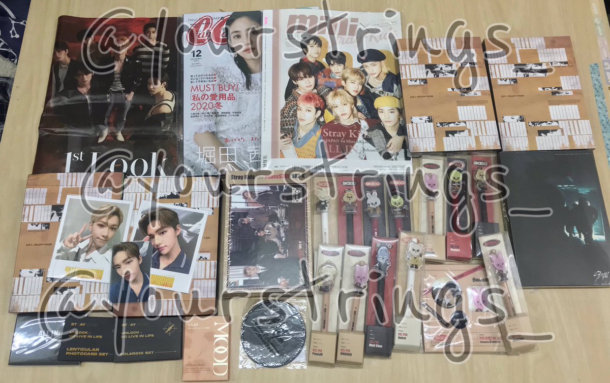 yourstrings_'s tweet photo. ฮยอนจินกลับมาแล้ววว 🎊ของดีลก็มาถึงแล้วเช่นกัลลล 🥳มัวแต่ดีใจที่ได้เห็นหน้าน้อง เลยเพิ่งอันบ็อกซ์เสร็จ😂😂 #yourstrings_update https://t.co/8kQY349SAx