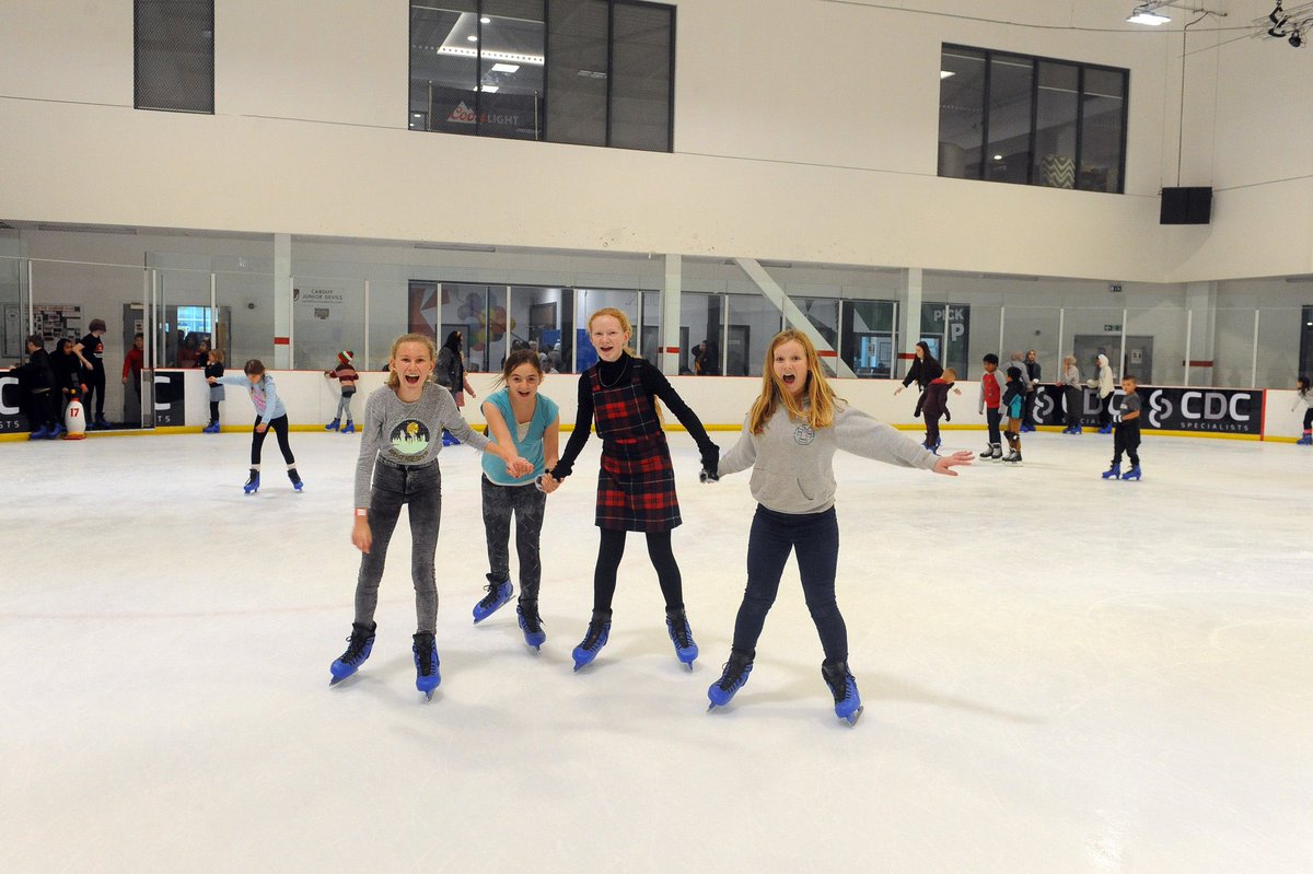 3/4 So please stop telling lies to the public that you are accountable to. This is not about safety anymore. You are playing political games and it is having a big impact on people’s lives. Like these people. Do they look cold and enclosed to you?