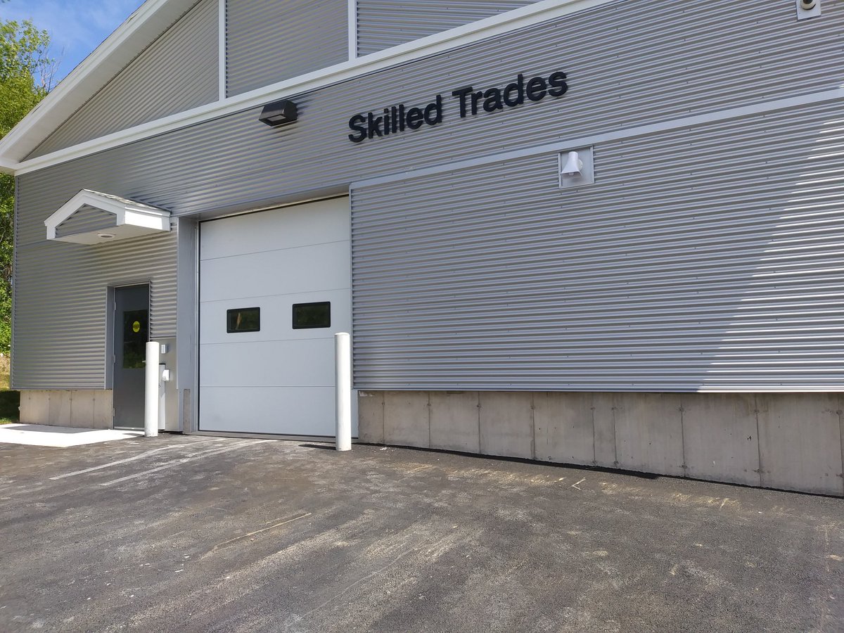 Learnstandingup's tweet photo. It's happening! The long awaited Skilled Trades Centre for NNEC is nearly ready! Students will start in Sept! Construction Trades and Manufacturing Trades courses for grades 10 &amp; 11 @NNEC_Gryphons @CCRCE_NS @BEC_NS @Celtic_FoSS https://t.co/NXAamYs5SV