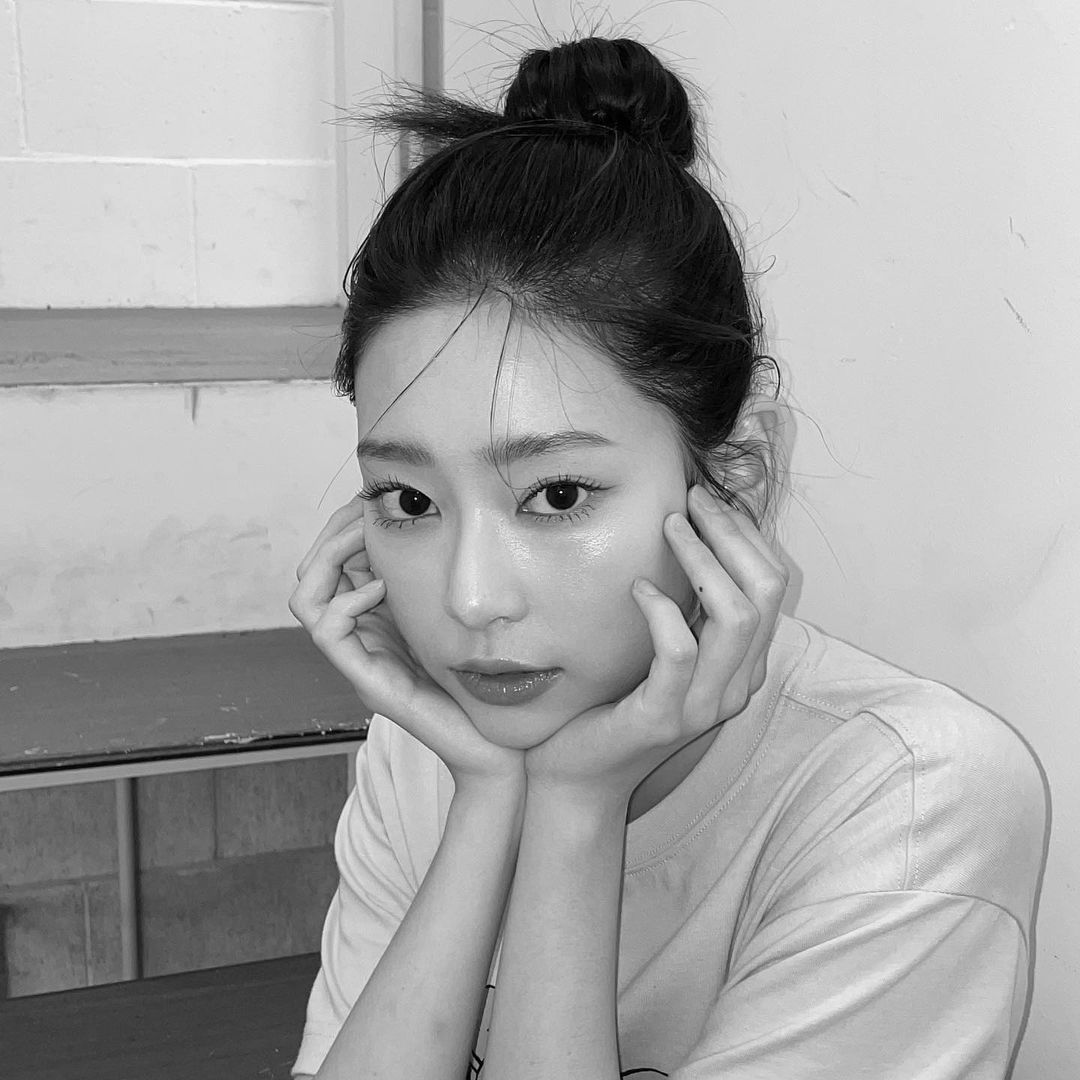 chaengi_j's tweet photo. Kim Minju Instagram
#김민주 #izone_wizone #kimminju #MINJU 
/minn.__.ju 🤍 https://t.co/J8474Wv2wK