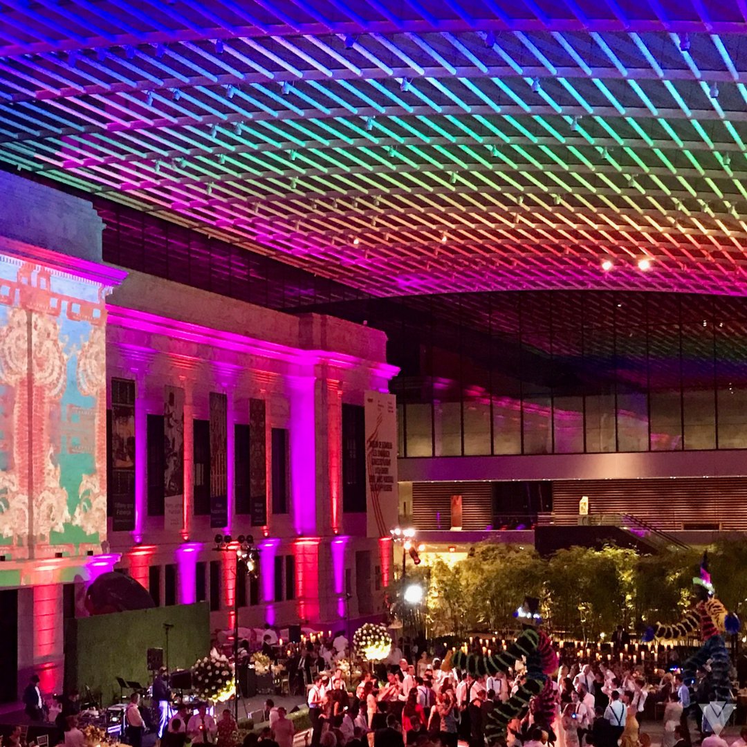 vincentltg's tweet photo. Whether you're planning a #corporateevent or private #gala, make your event one your guests will never forget!
Contact us today to find out how we help β‘οΈ https://t.co/ZB3zG8FhTZ
βοΈ Noteworthy Events
ποΈ @ClevelandArt
#eventlighting #VLSproduction #ledlighting #fundraiser https://t.co/jJyPUwsXwf