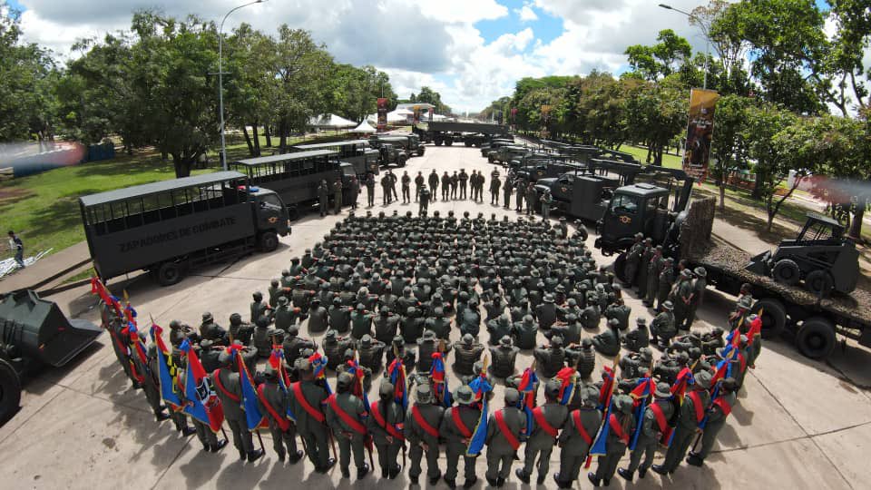 Ingeniería Militar del Ejército Bolivariano - Página 5 E4v95fBWQAM-sdh?format=jpg&name=medium