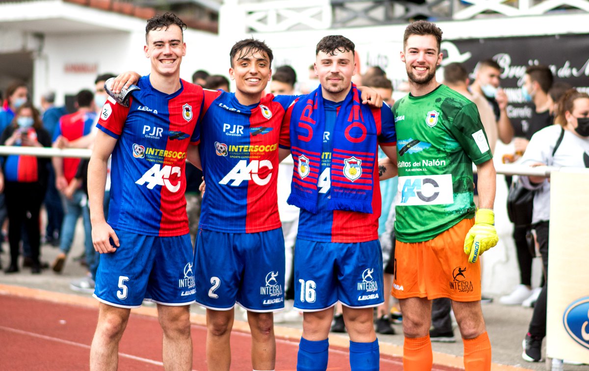 pelayomndz12's tweet photo. Volvemos a campeonar 💙❤ https://t.co/SJ6h6wiFFl