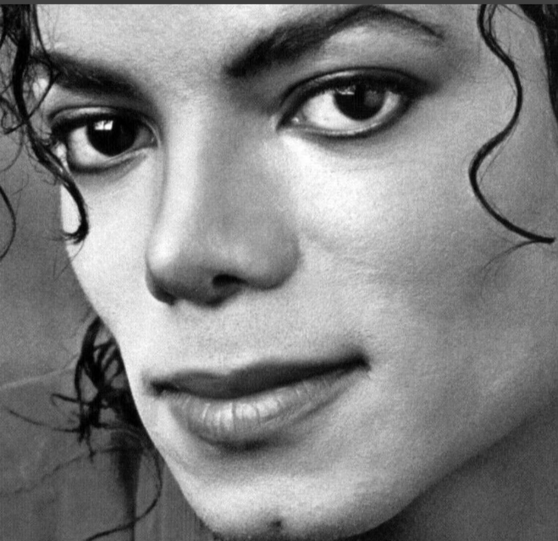 WillaB1's tweet photo. Sweetest of hearts and the gentlest of souls.... love and miss you still Michael ❤️ #12YearsWithoutMichaelJackson #MichaelJackson #MJFam https://t.co/2HVpr5WbYv