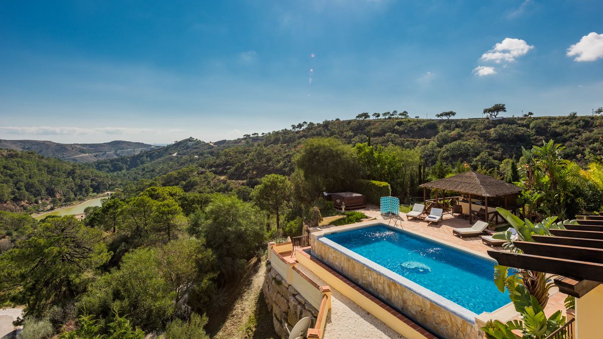 bromleymarbella's tweet photo. Take a peak at this beautiful country retreat in Montemayor and just imagine your batteries recharging😍😍😍
https://t.co/mQL2vj5k4q
📨enquiries@bromleyestatesmarbella.com
☎00 34 952 939  460
DM https://t.co/9jYY1bgFEU