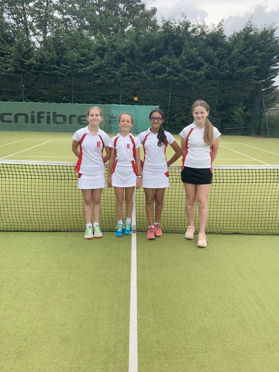 An excellent 10-2 win for the u13 girls v Brentwood to become county champions 🎾🏆🎾