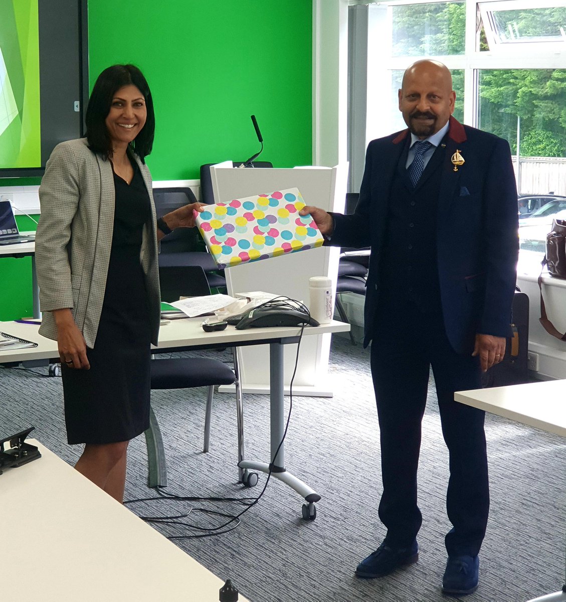 <a href="/PALSSURRSUSSEX/">PALS</a> 
Fantastic day with syndicate D presenting Task 2. 
Very worthy winner of the day Prabh from <a href="/SurreyPolice/">Surrey Police</a>
Looking forward to task 3 and the next 3 years with such a great team 
@medsfall <a href="/RanjitManghnani/">Ranjit Manghnani</a>