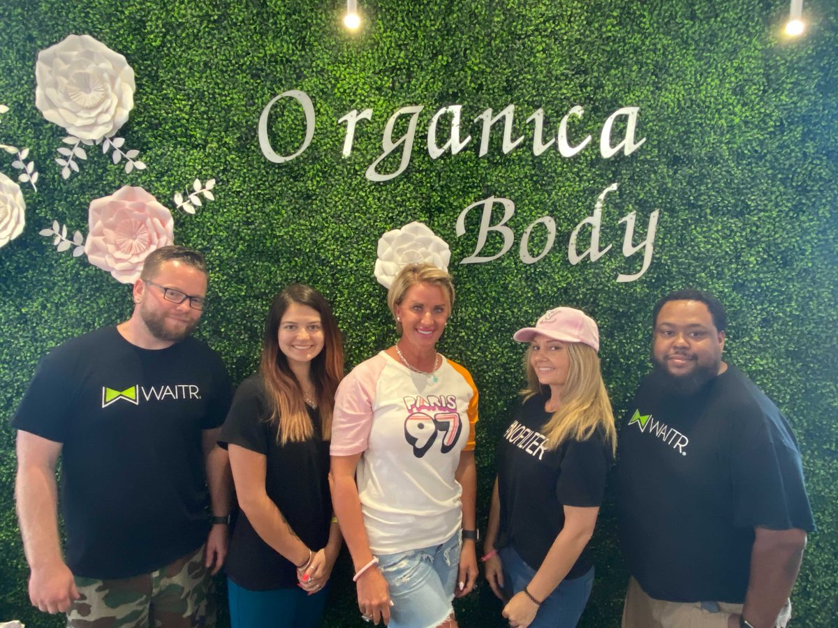orderitasap's tweet photo. It's time for the mega thread. Check out our team's adventures in #NewRoadsLA, #LindaleTX, #KosciuskoMS, #VernonTX, and #PoteauOK! If you're familiar with old school Waitr, you might see a few familiar faces ;) https://t.co/Wgiugz87HK
