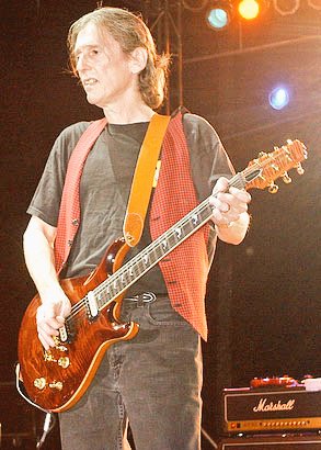   Happy birthday ALLEN LANIER (1946 2013). Gone, but not forgotten!

What\s your favorite BÖC album? 