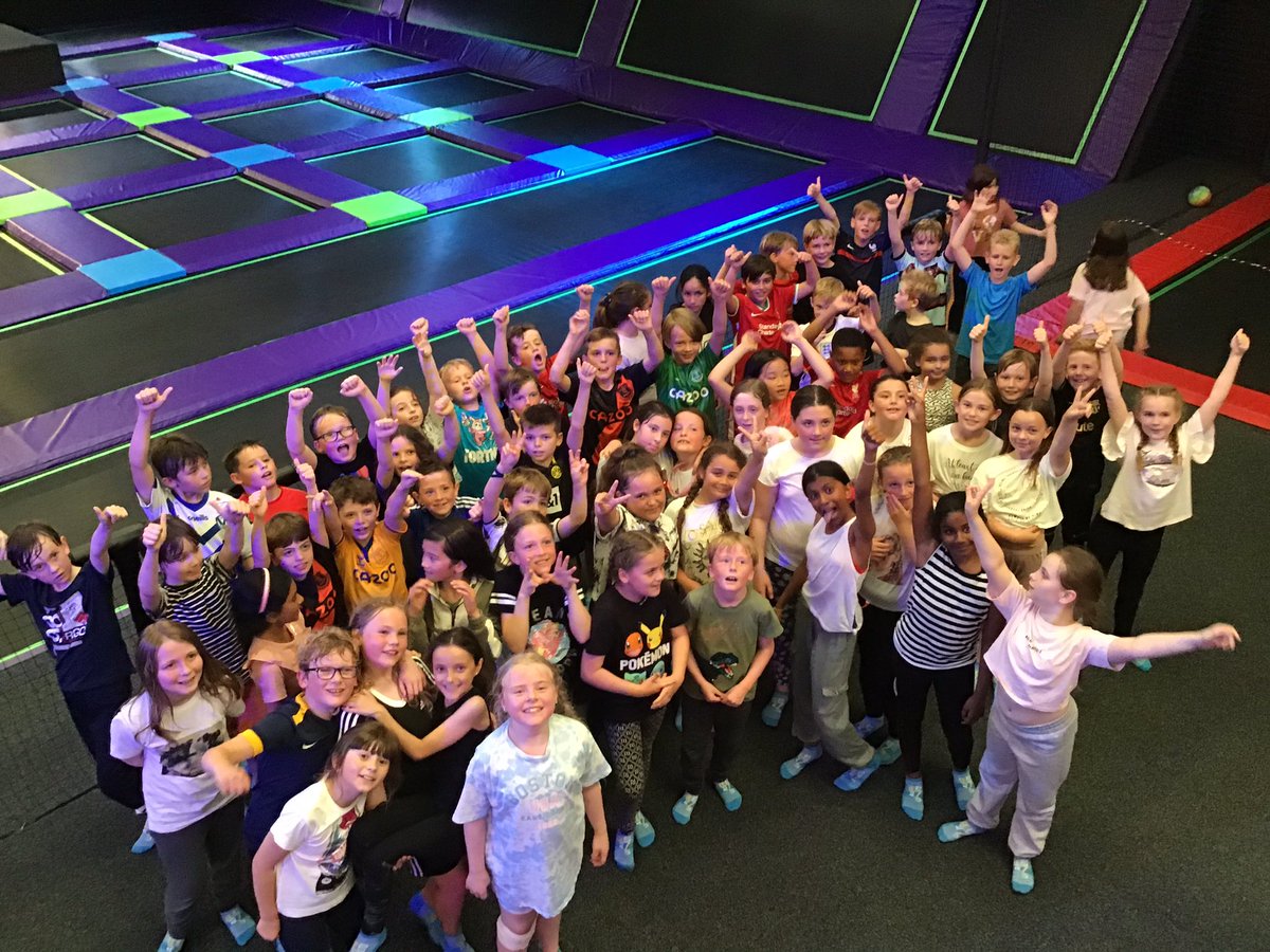 A fantastic treat for <a href="/MosspitsYear4/">Mosspits Year 4</a> at AirUnlimited this afternoon to finish off a wonderful Health and Wellbeing week in school😀<a href="/MosspitsB/">Mosspits Wellbeing</a> <a href="/Mosspits_PE/">Mosspits PE & Sport</a>