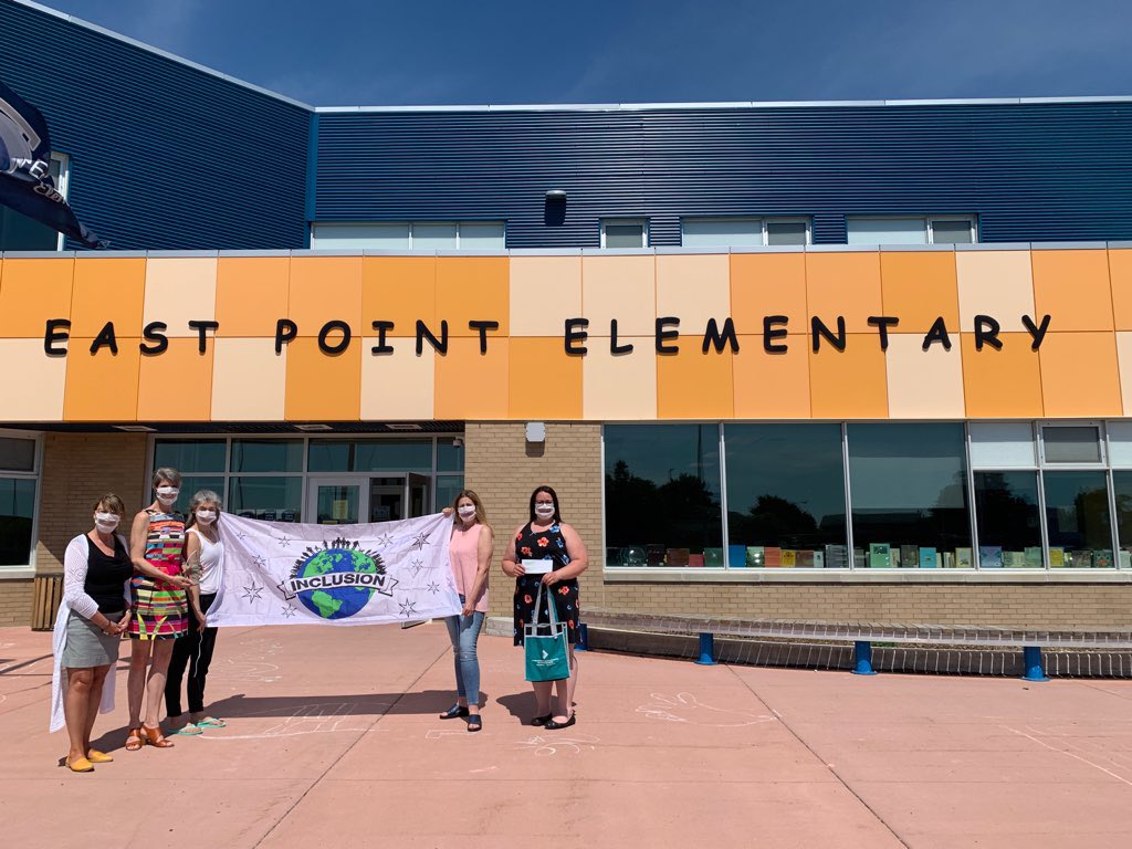 eastpointelem's tweet image. We are so honoured and proud to have been presented with this award.  We are thrilled that the ASL Immersion program is part of our EPE family and thank them for the beautiful nomination 🤟❤️ @NLACL @EDU_GovNL @NLESDCA @DhhTeam @AlmaMcniven @lake_georgina @nlesdceo @LeoEtchegary