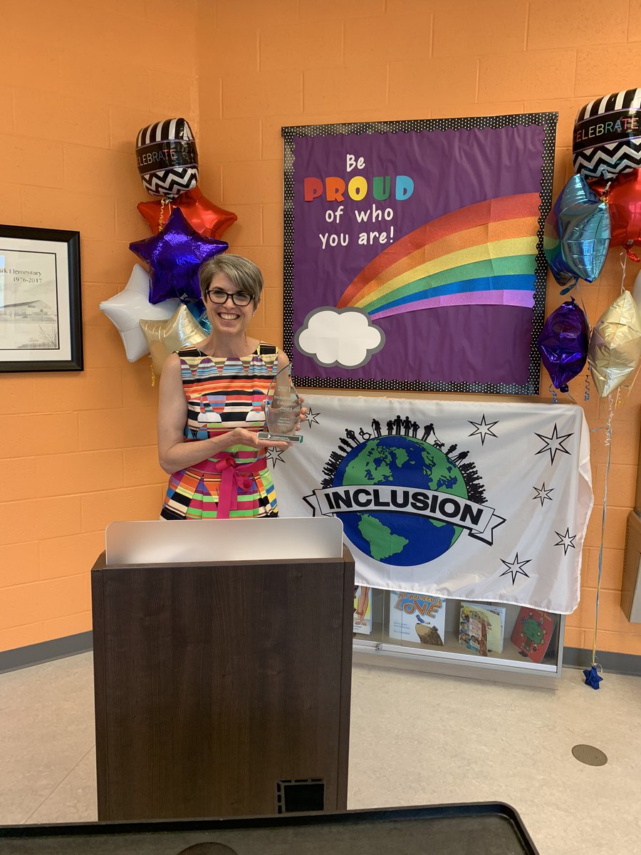 eastpointelem's tweet image. We are so honoured and proud to have been presented with this award.  We are thrilled that the ASL Immersion program is part of our EPE family and thank them for the beautiful nomination 🤟❤️ @NLACL @EDU_GovNL @NLESDCA @DhhTeam @AlmaMcniven @lake_georgina @nlesdceo @LeoEtchegary