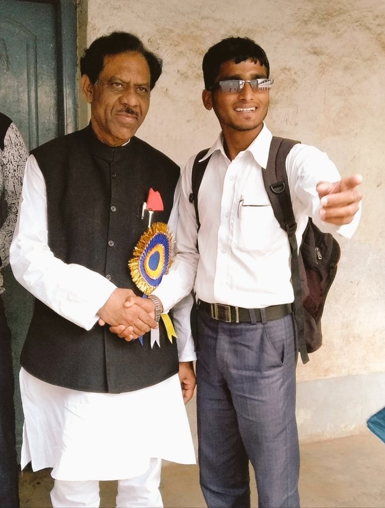 Haquesahebppji's tweet photo. इंसान परेशान होता है तो रास्ता बदल लेता है मंज़िल बदल लेता है इरादे बदल लेता है दोस्त बदल लेता है लेकिन खुद को नहीं बदलता ।।
@Haquesahebppji  @Drrehmani https://t.co/n141QwYakk